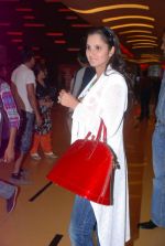 Sania Mirza snapped with Shoaib Malik in Mumbai on 15th April 2012 (4).JPG